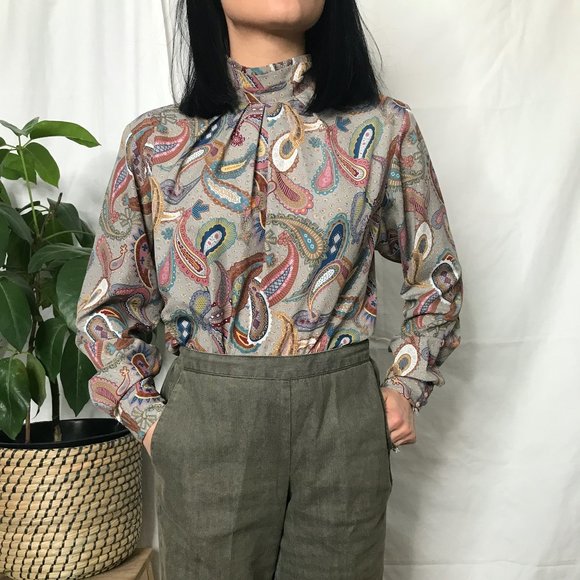 SOLD Vintage 1970s paisley blouse long sleeve - Picture 7 of 11